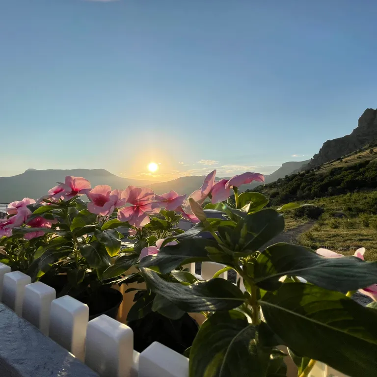 Коттедж Домик в горах Cherrychillvillage — Лучистое