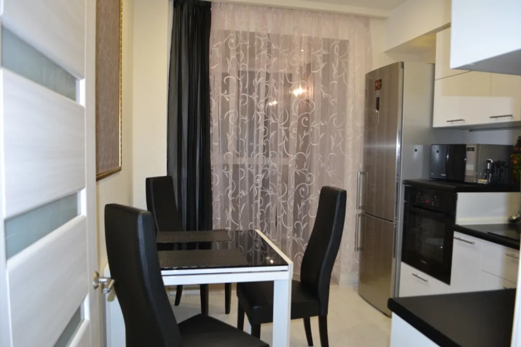 Двухкомнатные апартаменты Black & White