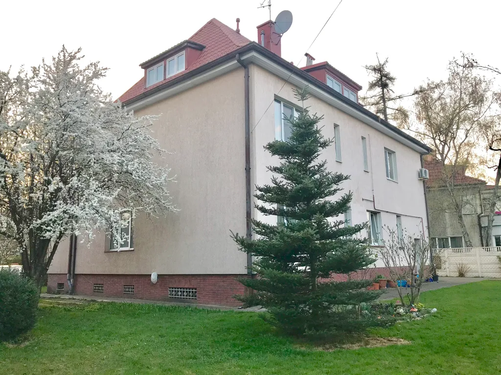 Квартира Уютная квартира-студия в немецкой вилле — Калининград