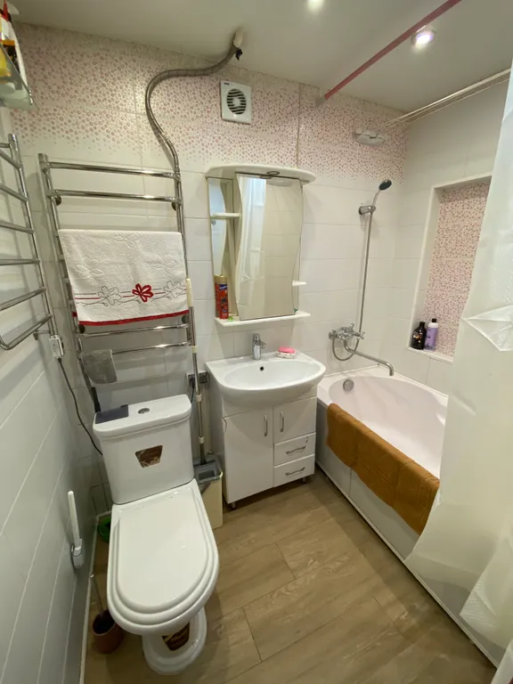 Уютная двухкомнатная квартира в спальном районе