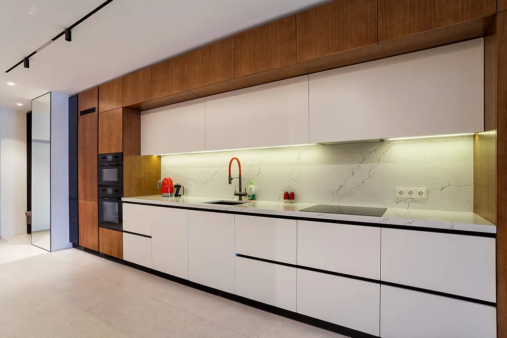 Большой апартамент с итальянским ремонтом с видом на море в приморском