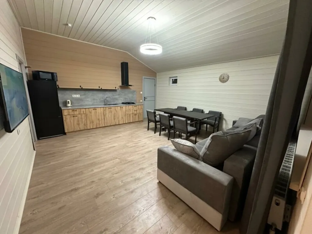 Домик трехкомнатный