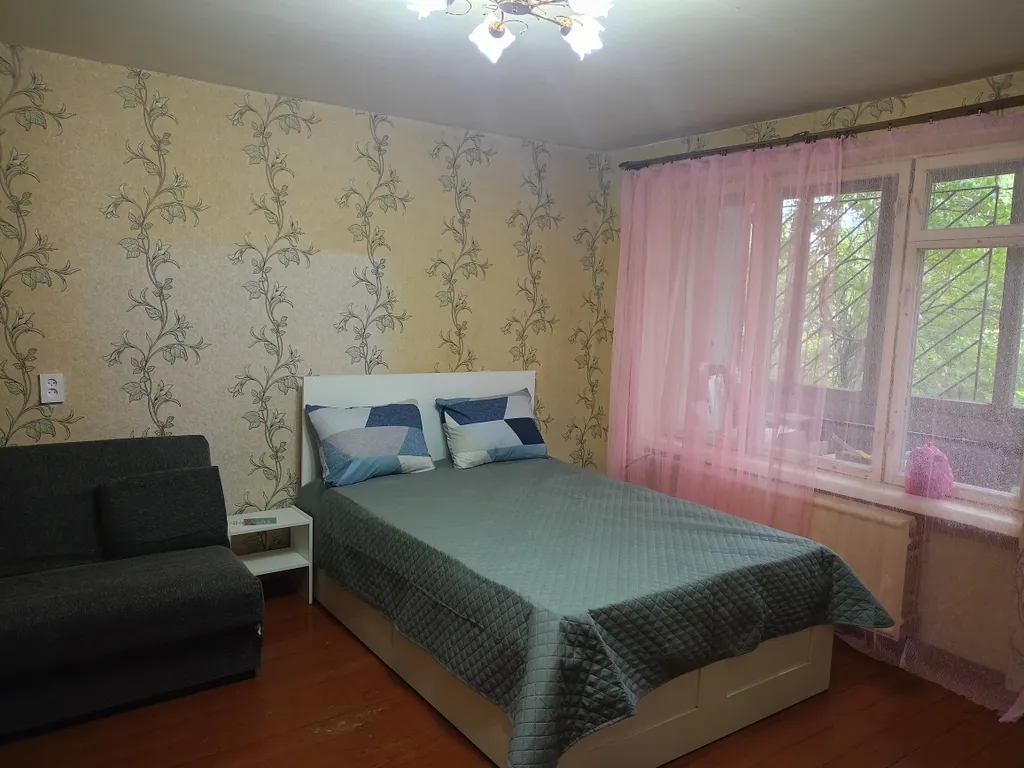 Квартира 3-комнатная Квартира — Колпино