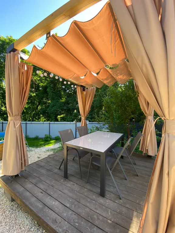 Барн у родника