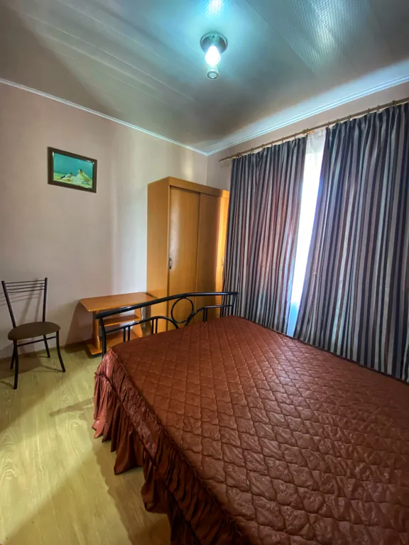 Четырехместный номер на 2-ом этаже с раздельными зонами