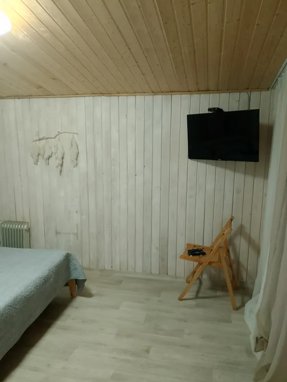 Дом на берегу реки