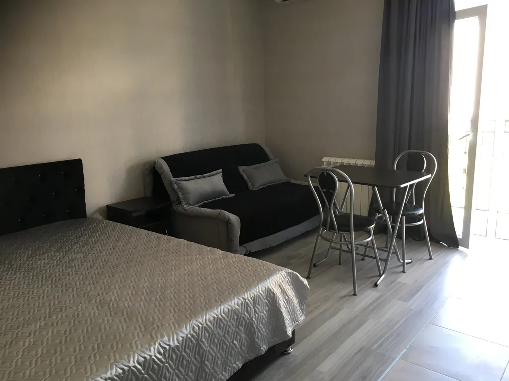 Квартира Студия на 2 этаже с балконом — аренда посуточно в Мирный