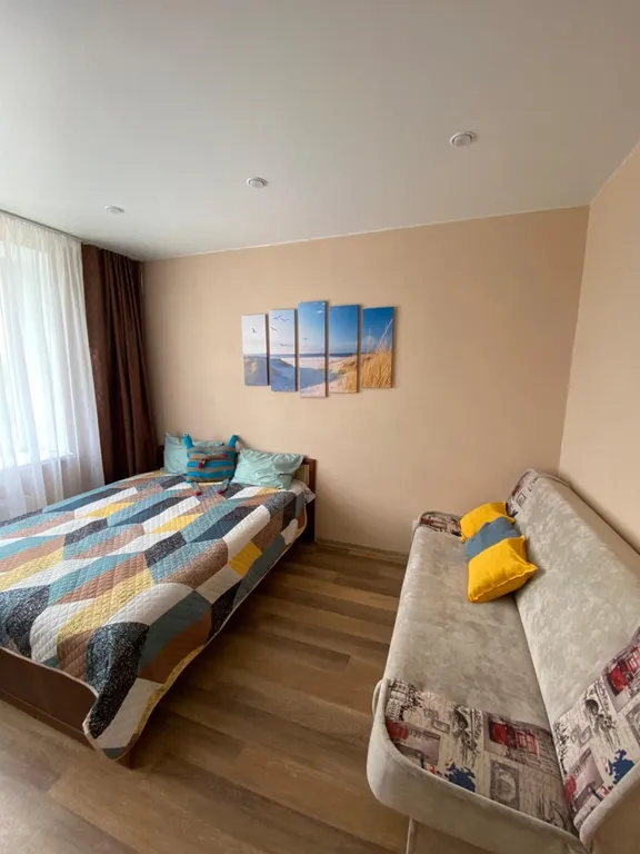 Уютная и светлая квартира с удобным расположением — аренда посуточно в Калининград