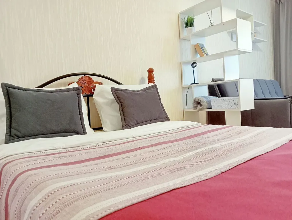 Комфортная квартира на улице Aдмирaлa Ушaкoвa , Кировский район