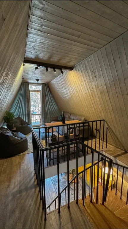 Новый двухэтажный дом в заповедной лесной зоне