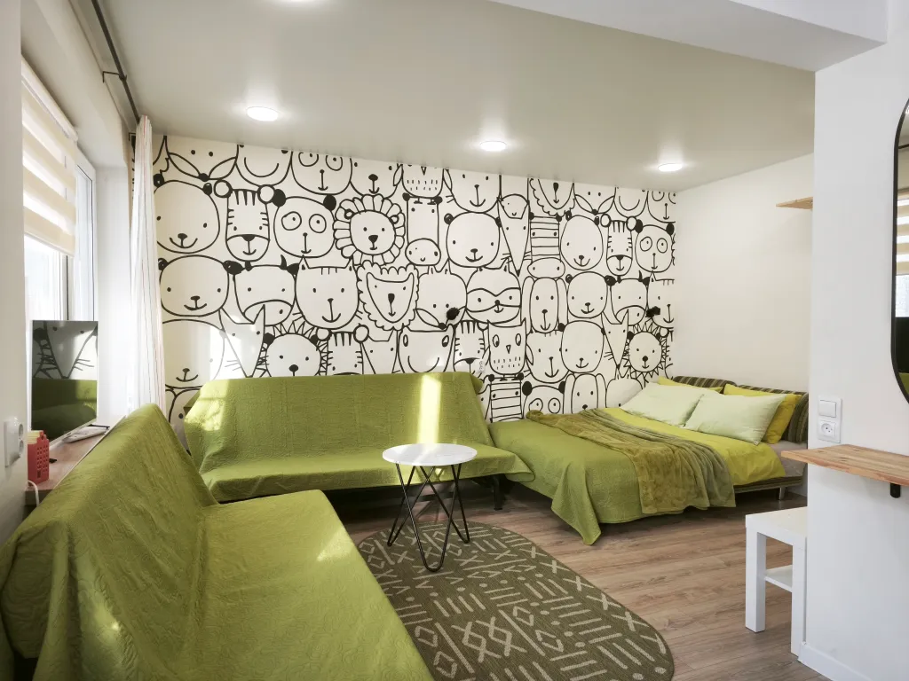 Кв-студия с отдельной спальней с лоджией Центр в5мин, напротив универа