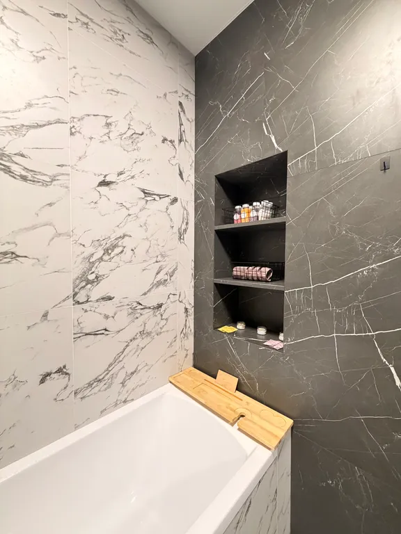 Новая однокомнатная современная квартира с видимо на город и реку