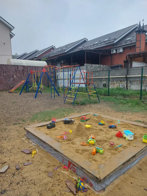 Таунхаус у ГЛЦ и озера Банное