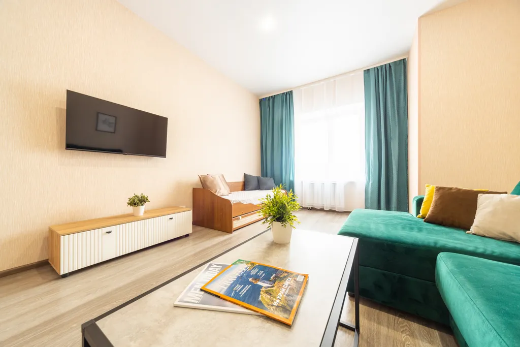 Просторная и люксовая квартира с новым ремонтом возле ТЦ Планета