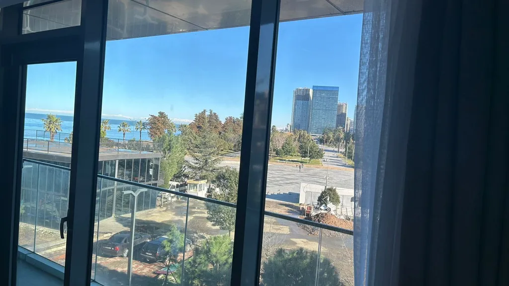 Апартаменты на самом берегу моря в жк Batumi View