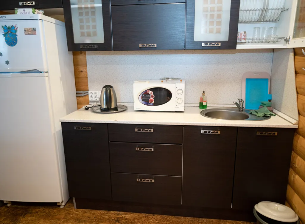 Уютный коттедж с террасой рядом с озером Парк кафе