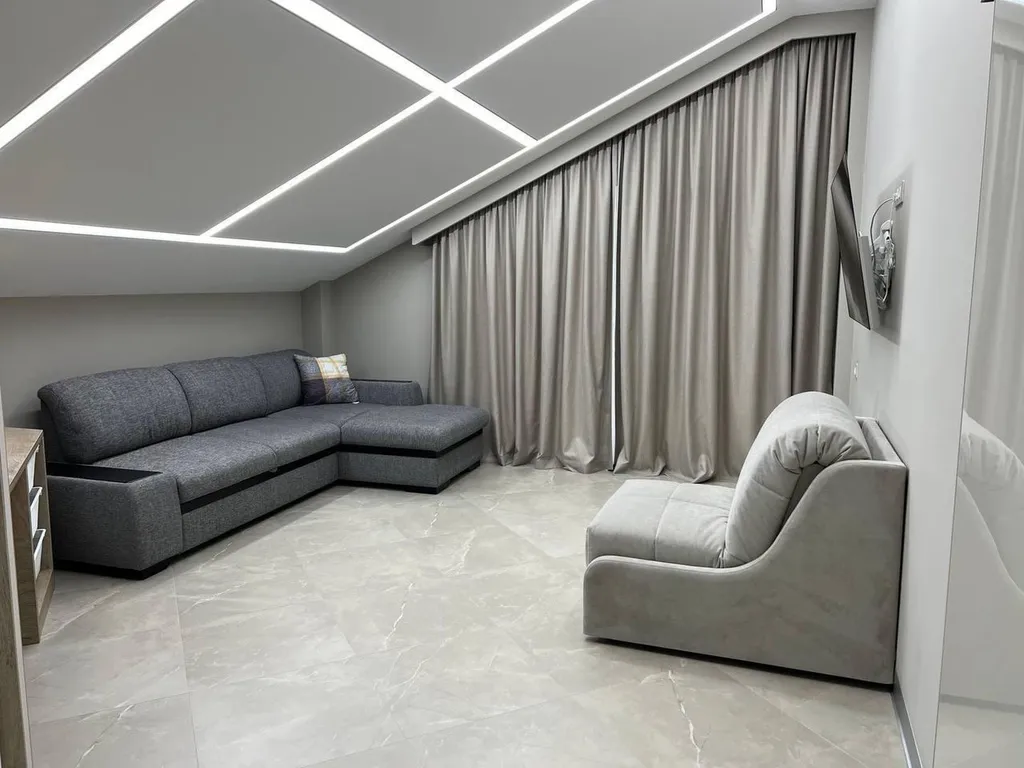 Новая с дизайнерским ремонтом квартира