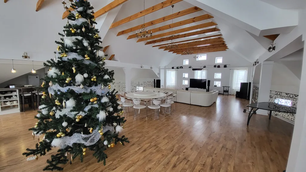 Коттедж Огромный коттедж с бассейном и баней — Богородск