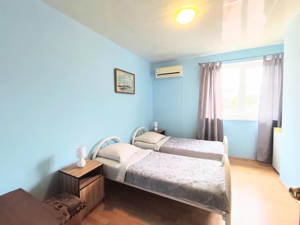 Комната у моря