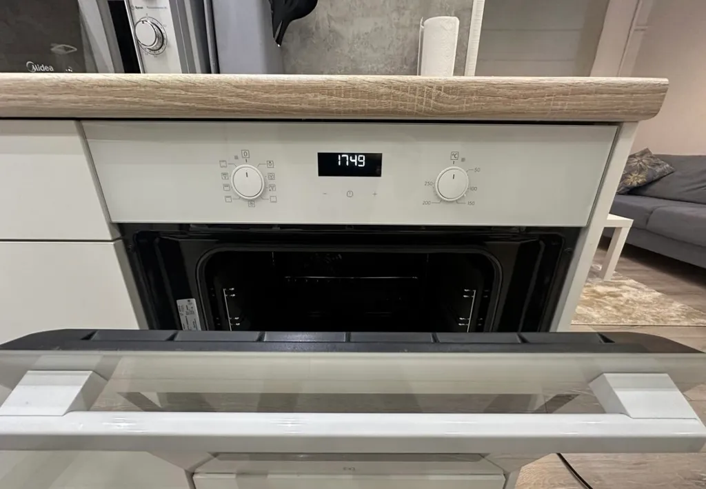 Квартира Квартира с современным ремонтом возле метро — Москва