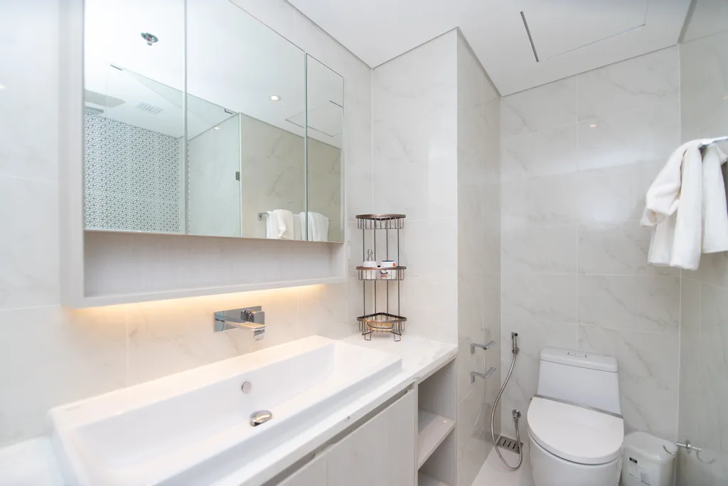 Три спальни с видом на море и озеро