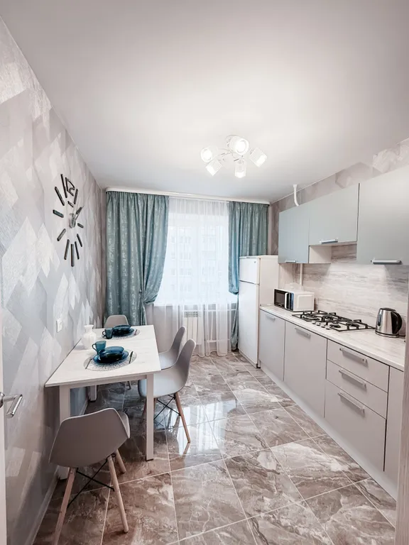 Квартира с новым ремонтом в центре города — аренда посуточно в Великий Новгород