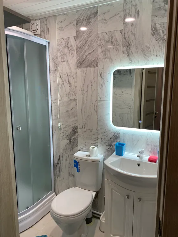 Загородный дом с 5 комнатами, зоной барбекю и баней