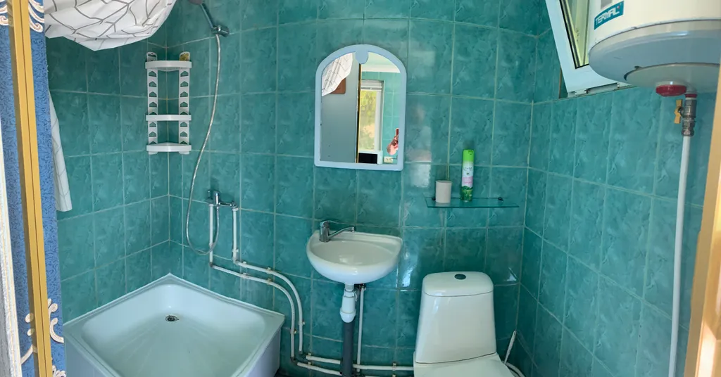 Домик 15 кВ со своим двором