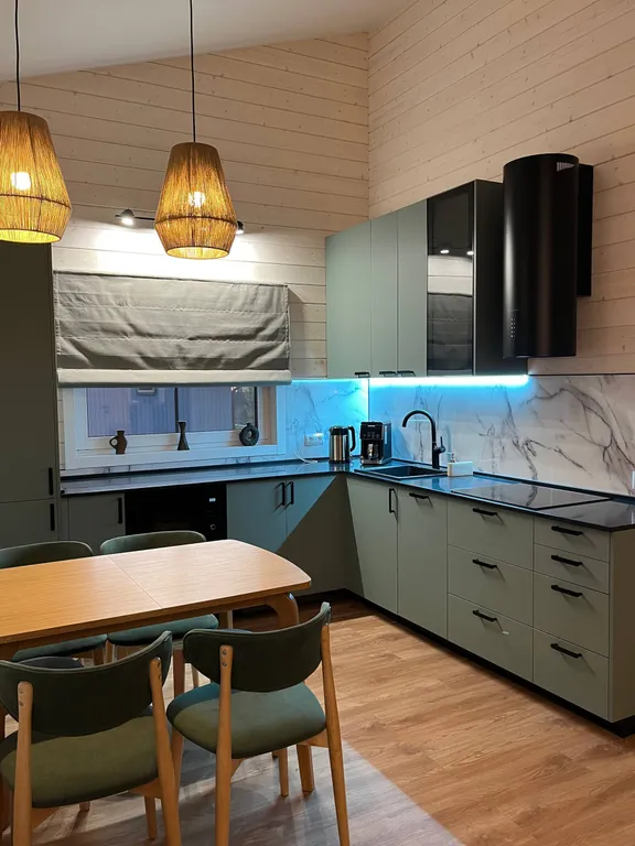 Роскошный коттедж на берегу озера