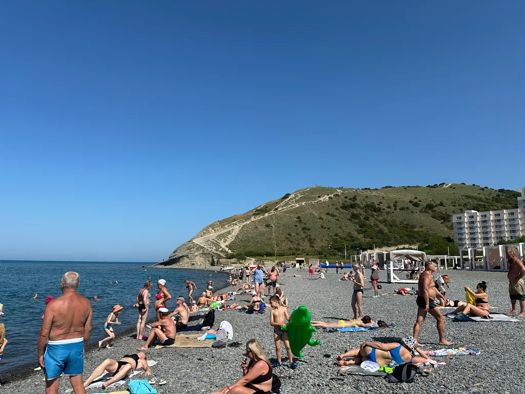 Апартаменты с видом на детскую площадку ЖК Резиденция Утриш