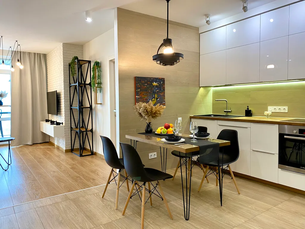 Трёхкомнатная семейная квартира с детской комнатой — аренда посуточно в Волгоград