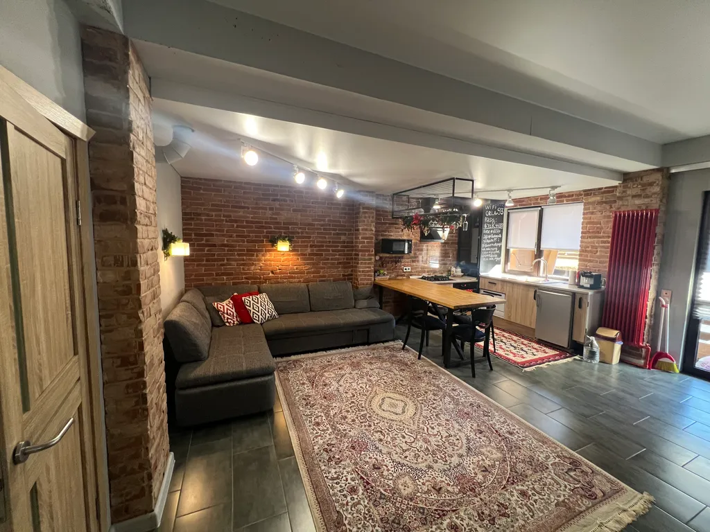 Апартаменты  с террасой с видом на горы в самом центре курорта Красная