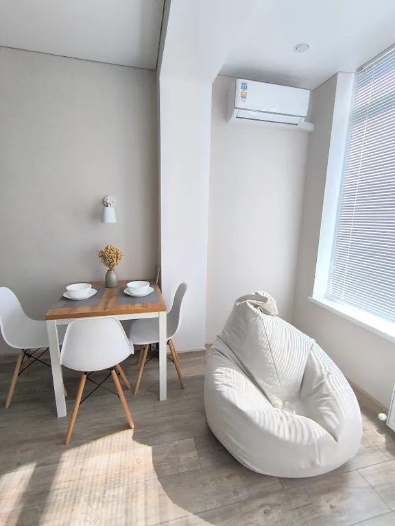 Стильная уютная квартира у моря