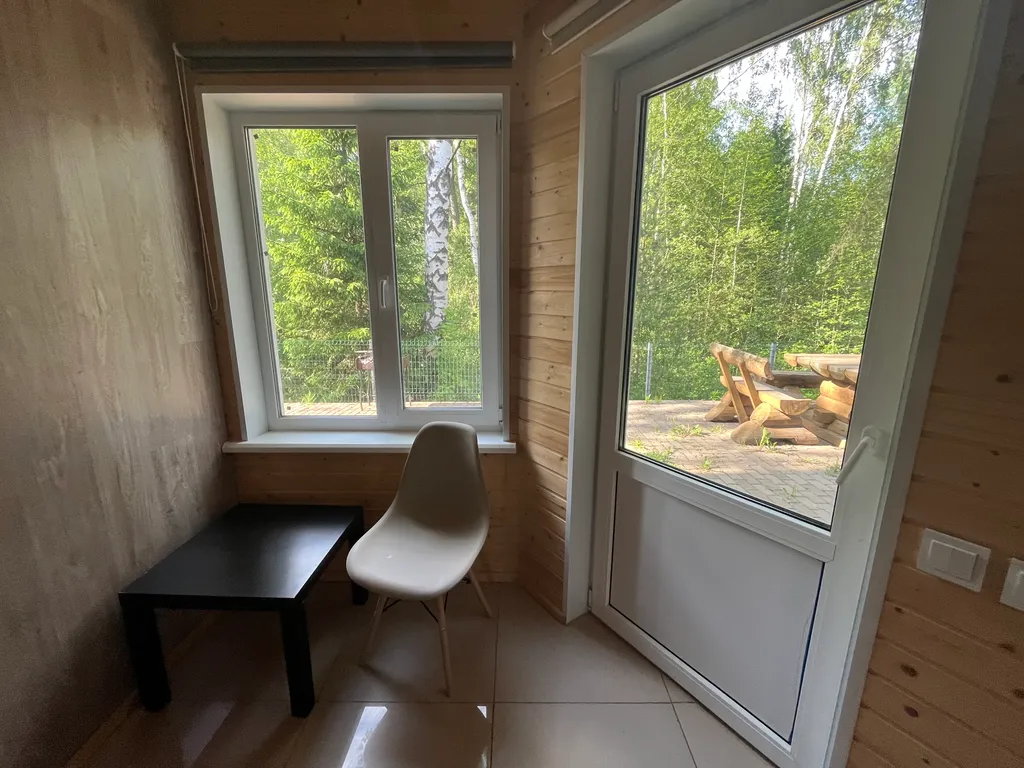 Коттедж 4+2 с сауной на берегу медного озера