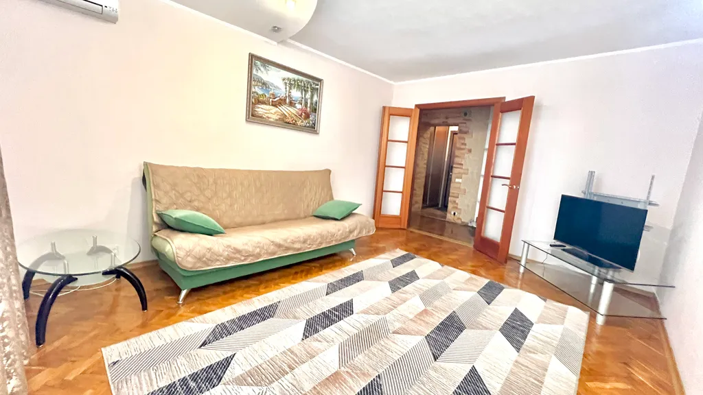 Трехкомнатная квартира в центре города