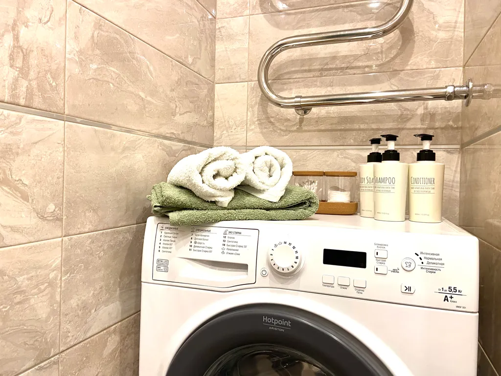 Современная квартира в центре в новом доме с частной парковкой