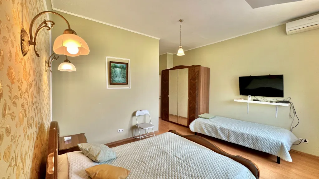 Домик с садом в Кореизе возле ялты