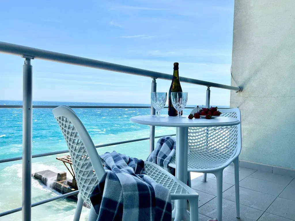 Однокомнатный апартамент на первой линии в ЖК Наутилус