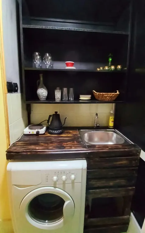 Modern famely Suit City Center