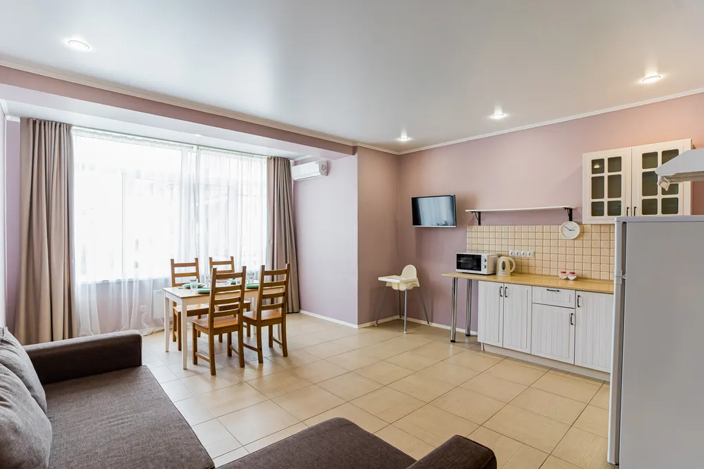 Квартира Просторные апартаменты в двух минутах ходьбы от моря от LetoApart — Анапа