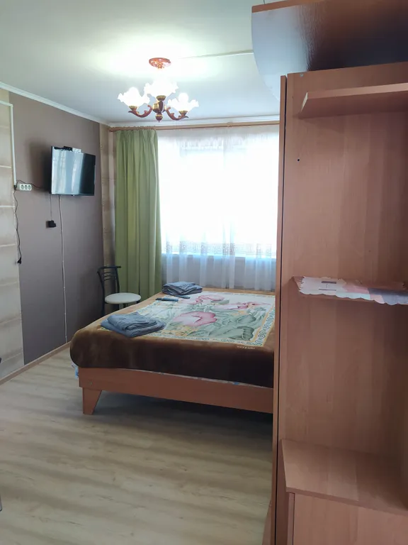 Двухэтажный трёхкомнатный дом Крым с кухней и двором под ключ