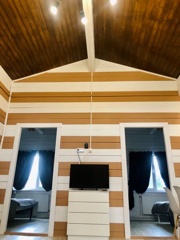 Уютный деревянный загородный дом в живописном селе