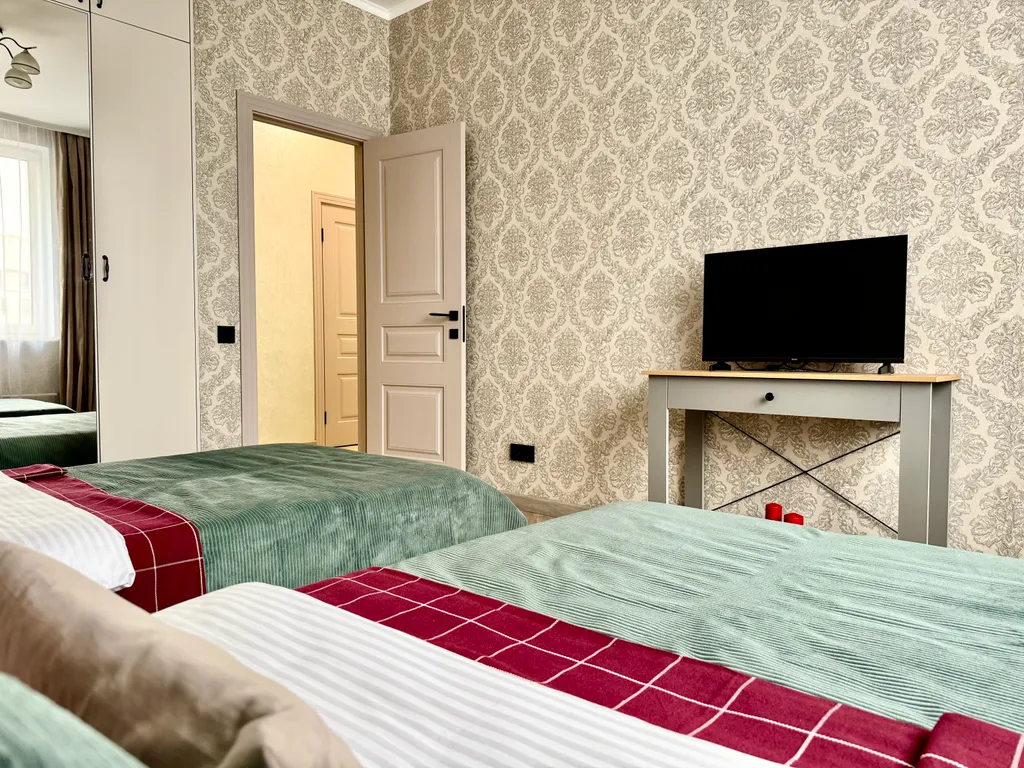 Квартира 4-комнатная квартира с видом на ВДНХ, Останкинскую башню, 84м, 7 кроватей — Москва