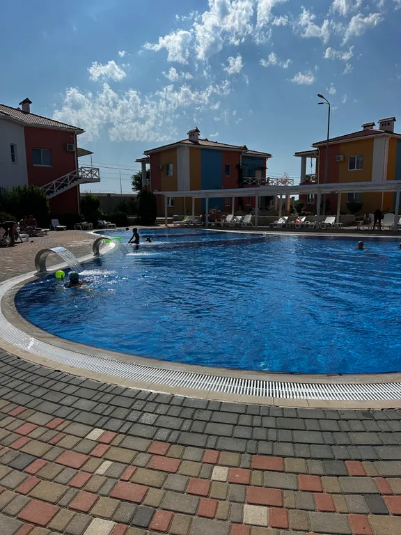 Аппартамент с видом на море и бассейном