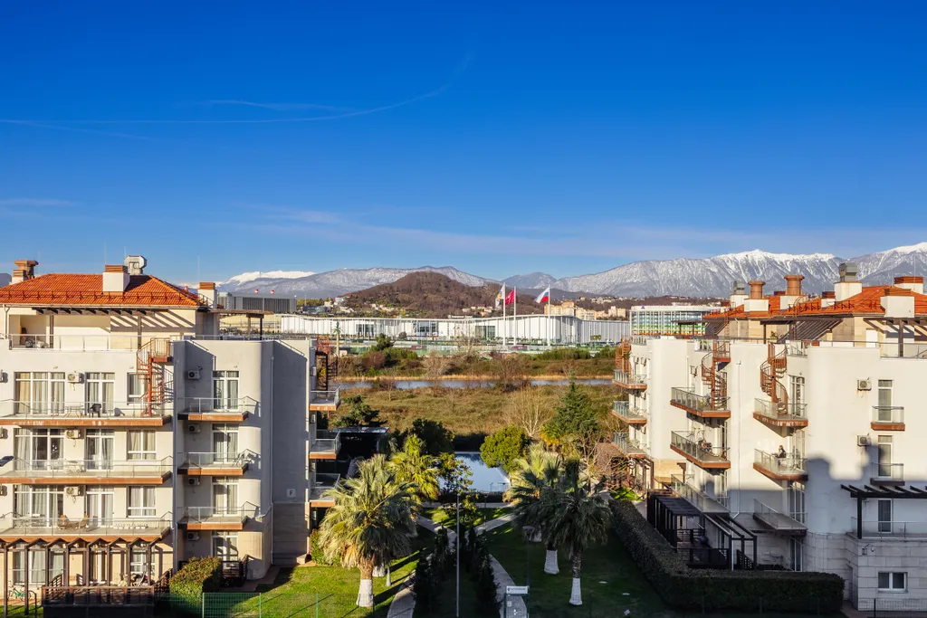 Большая квартира у моря с видом на горы