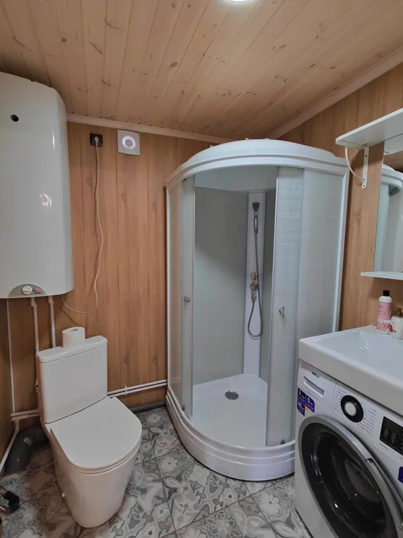 Дом с сауной рядом с лесом и озером