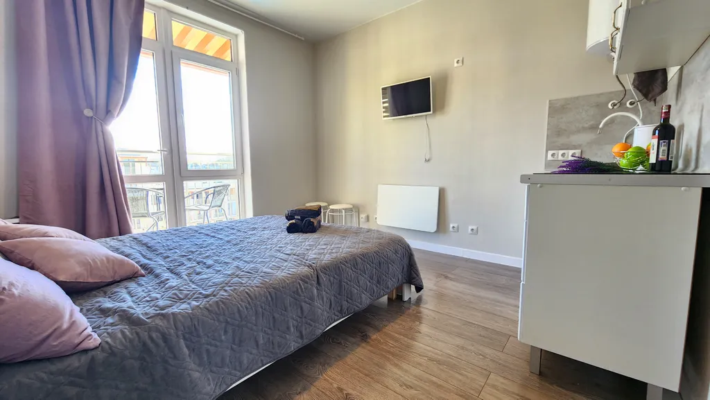 Шикарная студия с видом на бассеин