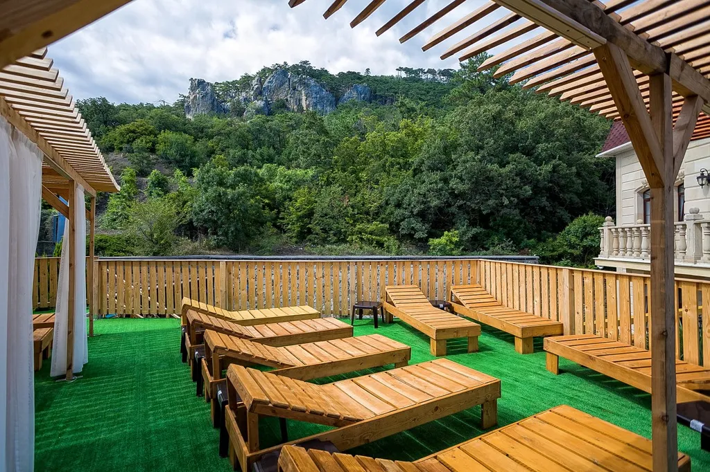 Коттедж Особняк в сосновом лесу с панорамным видом на море, горы — Восход