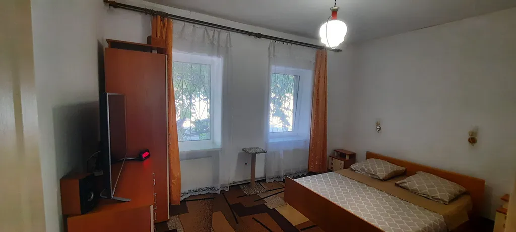 3к дом с двором в Евпатории