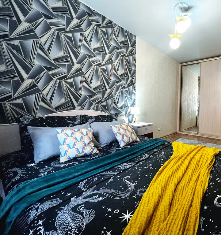 Квартира 2-комнатная в центре — Омск